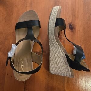 NEW Kenneth Cole Reaction Women's Card T-Strap Espadrille Wedge Sandal Sz 9.5